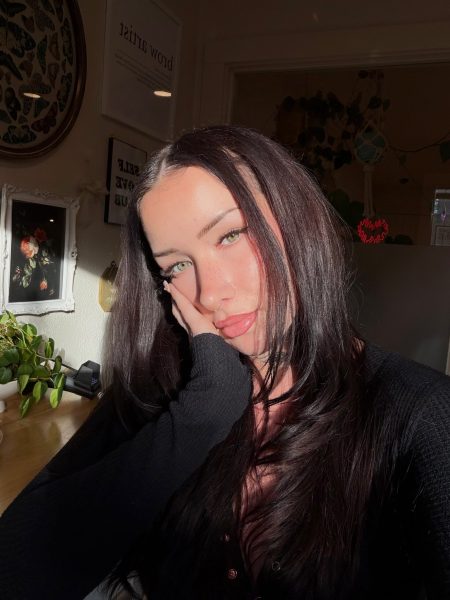 Salem's best permanent makeup artist. Wake up with perfect eyebrows & lips.